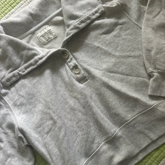 ABERCROMBIE Cozy Gray Pullover Sweatshirt - Picture 4 of 5